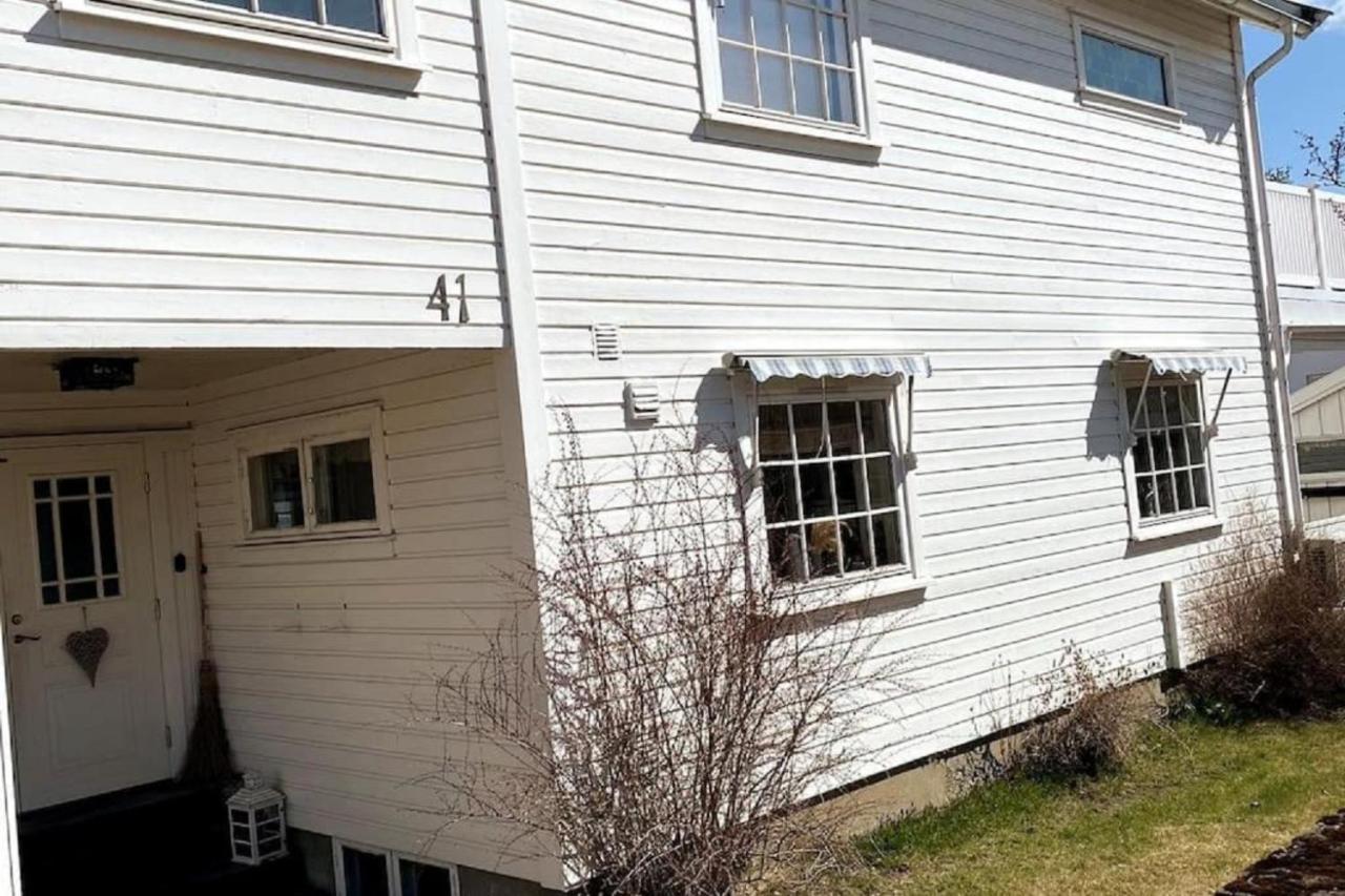 Bynaer Villa V/Ntnu.Garasje Internett, Badstue,Hage Gjøvik Exterior foto